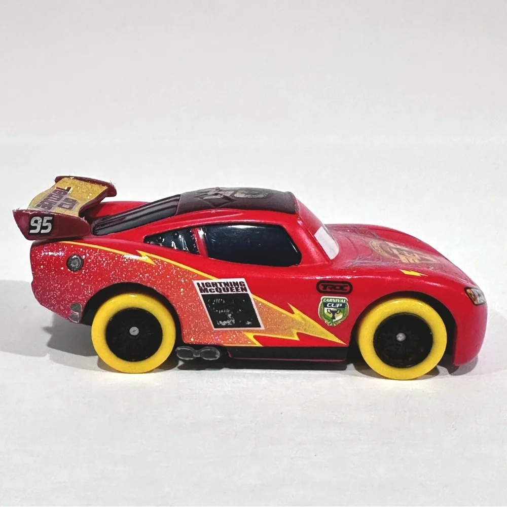 Disney Cars Carnival Cup Lightning McQueen Die-cast